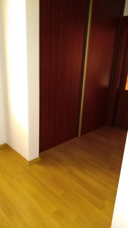 Brezno 2 Izbovy Apartman Sabi Dış mekan fotoğraf