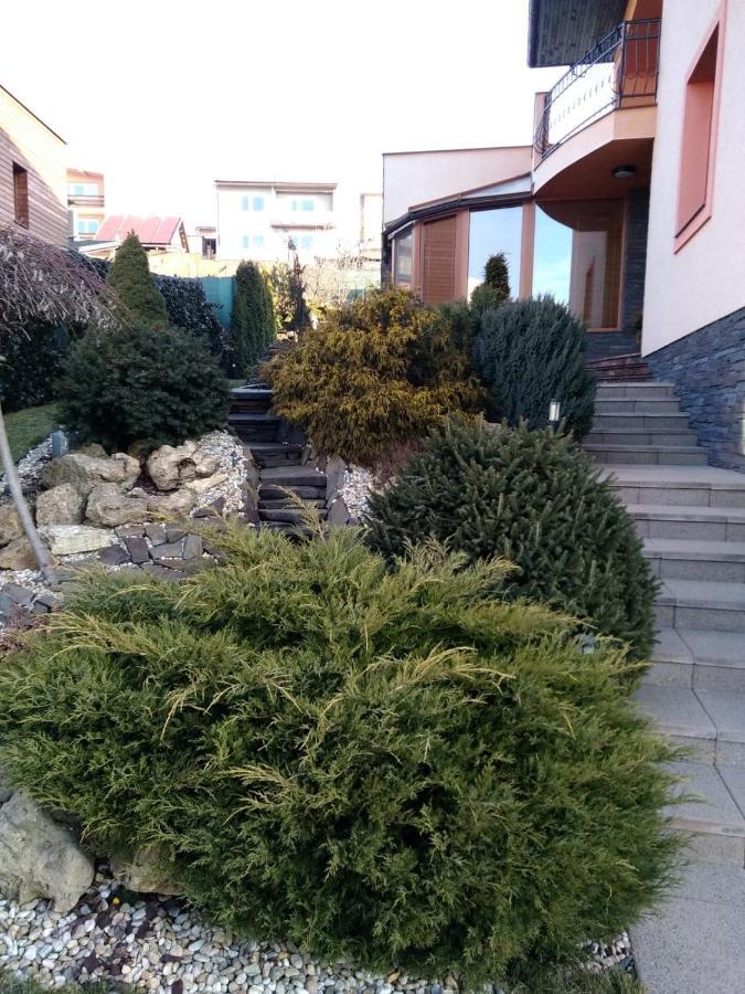 Brezno 2 Izbovy Apartman Sabi Dış mekan fotoğraf