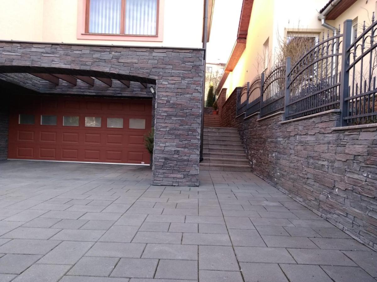 Brezno 2 Izbovy Apartman Sabi Dış mekan fotoğraf